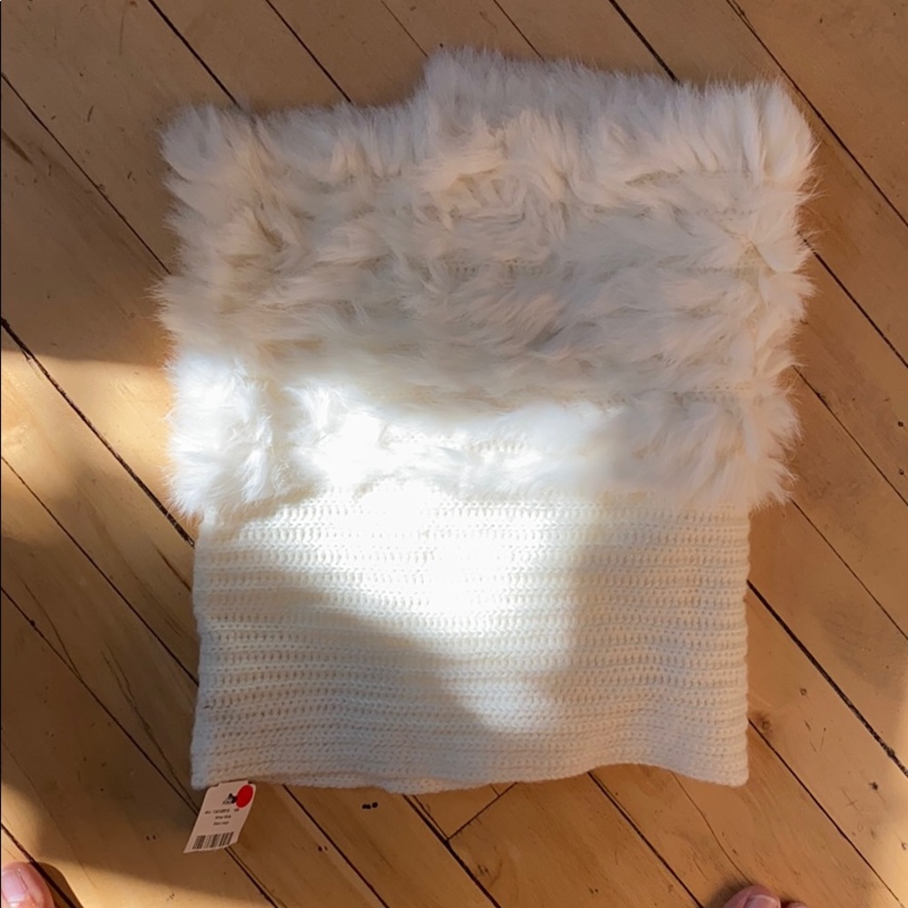 Danier genuine rabbit fur Snude